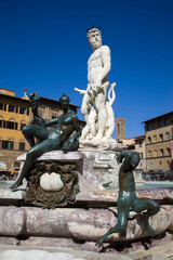 Fototapeta na wymiar Italia, Toscana, Firenze, la fontana del Nettuno con le sue statue, in piazza della Signoria,appena restaurata.