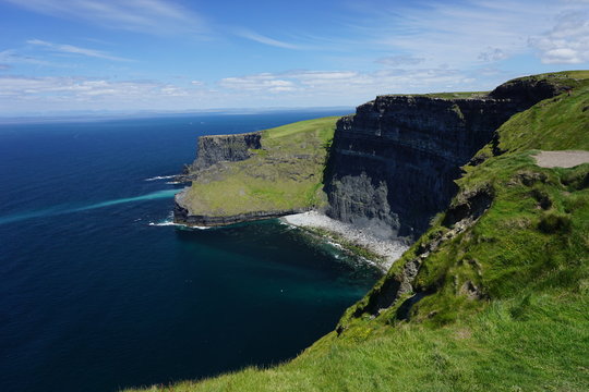 Cliffs of Moher in Ireland © Iva