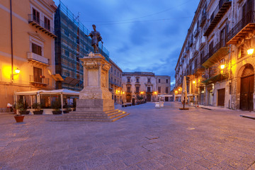 Fototapeta na wymiar Palermo. Street Vittorio Emanuele.