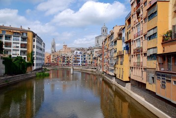 Fototapeta na wymiar Colorful Girona