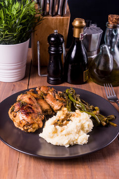 Pollo con pure patata y bimi