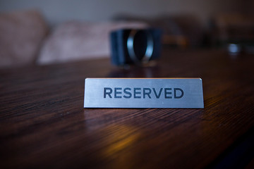 plate reserve on the table in the restaurant