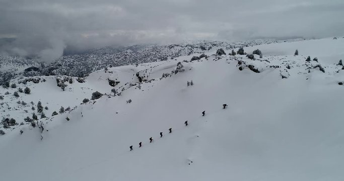 compatible professional mountaineer team