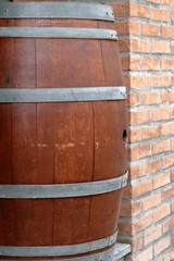 Barile di legno con per alcolici, Wooden barrel with alcohol