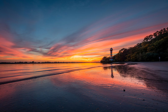 Germany, Hamburg, Rissen, Wittenbergen lighthouse at sunset