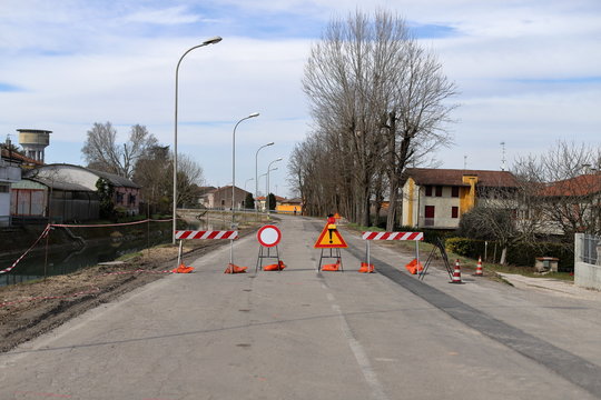 Work in progress sign. Closed road, work on repair maintenance
