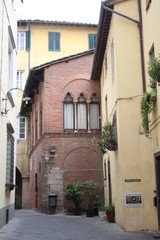 Fototapeta na wymiar Italian piazza street 