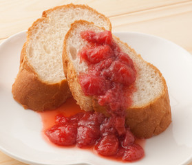 自家製のいちごジャム　朝食イメージ