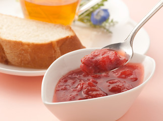 自家製のいちごジャム　朝食イメージ