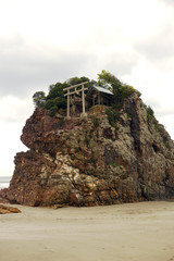 島根県の神秘的な名所稲佐の浜　日本