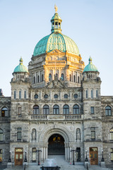 Fototapeta na wymiar Parliament and city park. Vicotoria is a famous tourist destination in Vancouver Island.