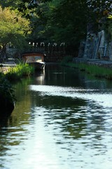 Fototapeta na wymiar 滋賀県近江八幡市の八幡堀と停泊中の屋形船