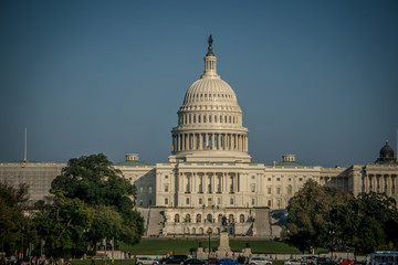 Obraz premium Capitol building in washington DC in spring