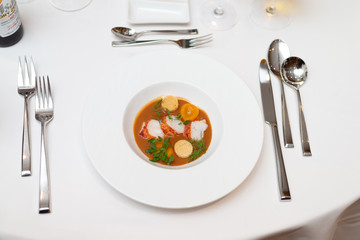 フレンチ料理を召し上がれ