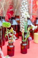 romantische Blumendekoration, Frühling, Tischdekoration, Blumen