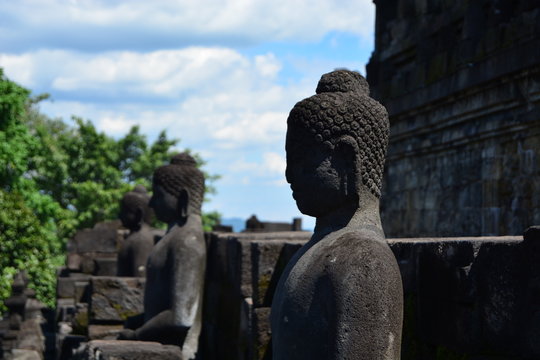 Borobudur, or Barabudur (Indonesian: Candi Borobudur, Javanese: ꦕꦤ꧀ꦣꦶꦧꦫꦧꦸꦣꦸꦂ, translit. Candhi Barabudhur) is a 9th-century Mahayana Buddhist temple in Magelang Regency, not far from the town of Munti