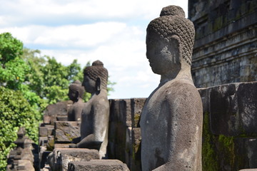 Borobudur, or Barabudur (Indonesian: Candi Borobudur, Javanese: ꦕꦤ꧀ꦣꦶꦧꦫꦧꦸꦣꦸꦂ, translit. Candhi Barabudhur) is a 9th-century Mahayana Buddhist temple in Magelang Regency, not far from the town of Munti