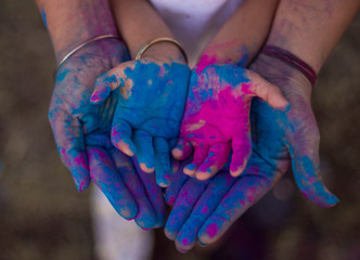 holi colour hands