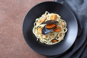 tradizionale pasta fagioli e cozze