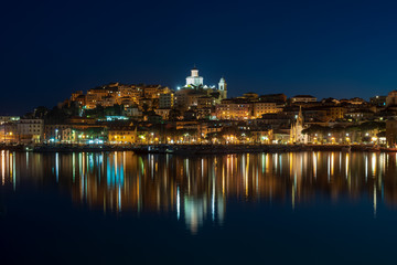 Obraz premium Italian Riviera, Imperia by night