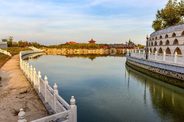 Naklejka premium Rivers and Fences in Urban Parks