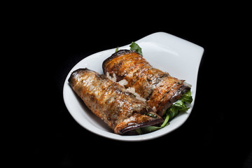 Auberginenrouladen, Rollitos de berenjena
