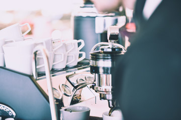 Barista bei der Arbeit