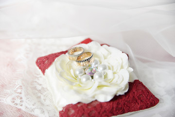 Fototapeta na wymiar Wedding rings. Wedding symbols, attributes. Holiday, celebration.