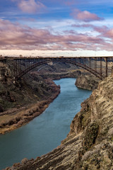 Fototapeta premium The famous Perrine bridge near Twin Falls Idaho with the Snake River