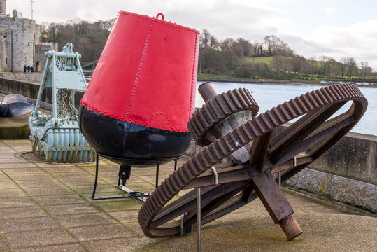 Caernarfon - Victoria Dock, Old Dockside Crane