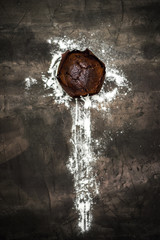 Naklejka premium Homemade delicious chocolate muffins close-up