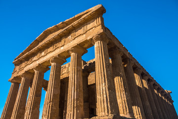 Fototapeta premium The Temple of Concordia, Valley of the Temples, Agrigento , Sicily, Italy. A UNESCO World Heritage Site, the largest archaeological site in the world.
