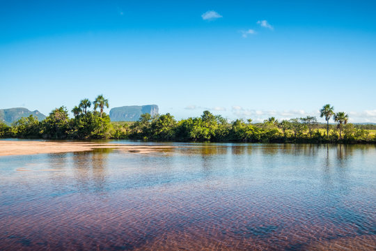 Mayupa island beach. Canaima National Park, Venezuela