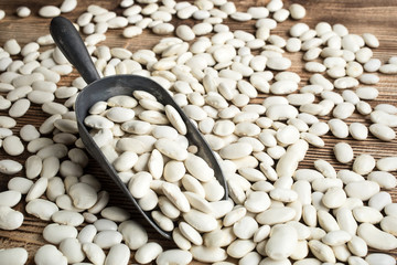 Dried white bean.
