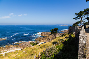 Obraz premium Baiona, Spain. View of the ocean coast from the fortress of Monterreal
