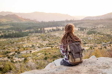 Fototapeta na wymiar Hiker woman visit Yosemite national park in California