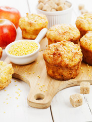 Millet muffins with apple