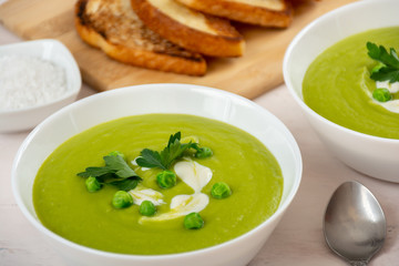 Green pea soup
