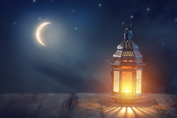 Arabic lantern with burning candle - obrazy, fototapety, plakaty