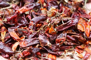 Red pepper fruits prepared for air drying