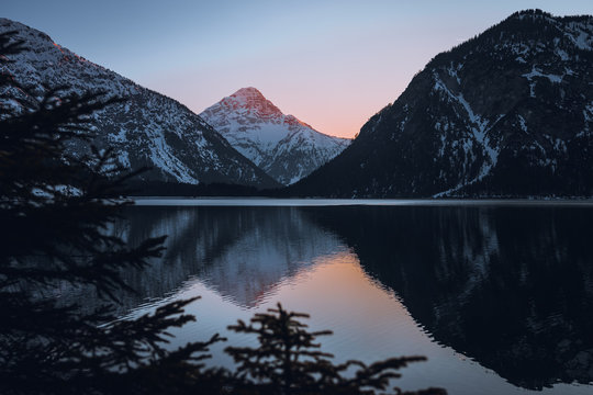 lake plansee in reutte