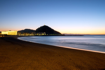 Naklejka premium sunset on the San Sebastian beach