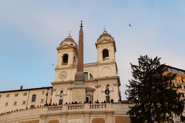 Obraz premium Eglise Trinité des monts à Rome en Italie