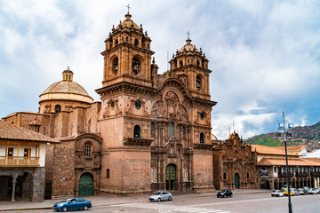 Fototapeta na wymiar Iglesia de la Compania de Jesus on The Plaza de Armas in Cusco, Peru