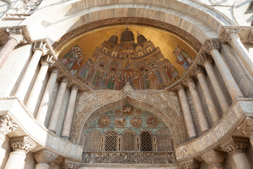 Fototapeta na wymiar Mosaic of the translation of the body of Saint Mark