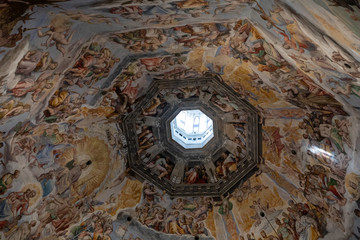 Obraz premium Panoramic view of Judgment Day on cupola of Cattedrale di Santa Maria del Fiore