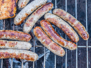Nürnberger Bratwurst auf dem Grill