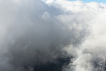 Obraz premium White clouds above ground