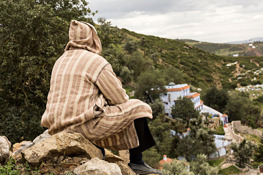 Djellaba Images �?? Parcourir 3,781 le catalogue de photos, vecteurs et vid?�os | Adobe Stock