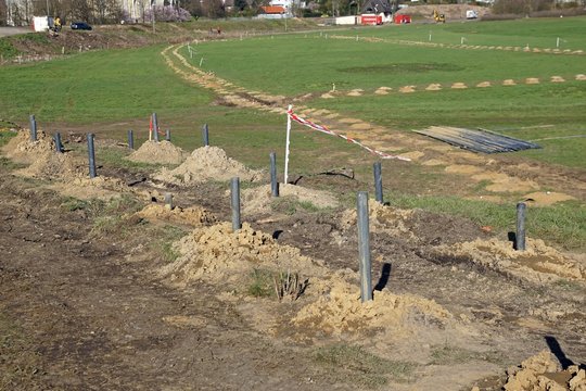 Bohrungen f&uuml;r die &Uuml;berpr&uuml;fung von Bobenblindg&auml;ngern